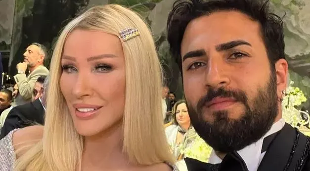 Seda Sayan, kayınvalidesi ve kayınpederi ile poz verince sosyal medya yıkıldı! 
