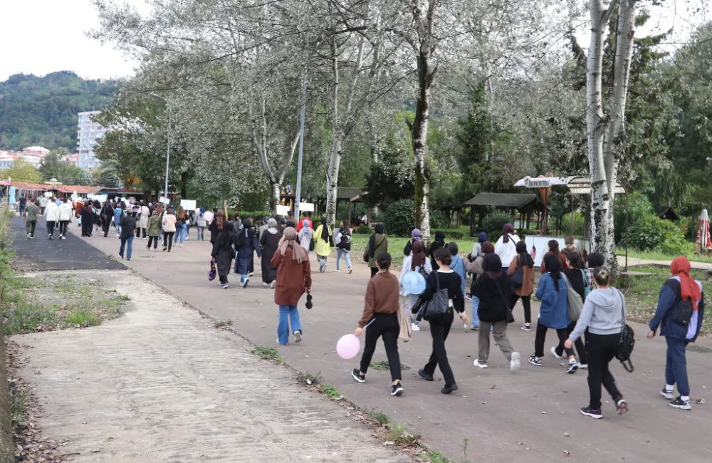 Rize’de “Sağlıklı Yaşam Yürüyüşü” düzenlendi