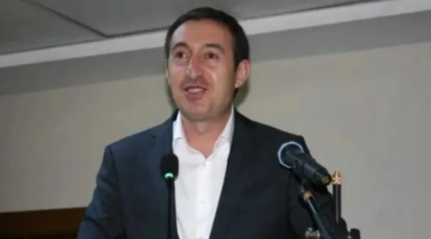 Yeşil Sol Parti (HEDEP) eş genel başkanı Tuncer Bakırhan kaç yaşında, nereli?