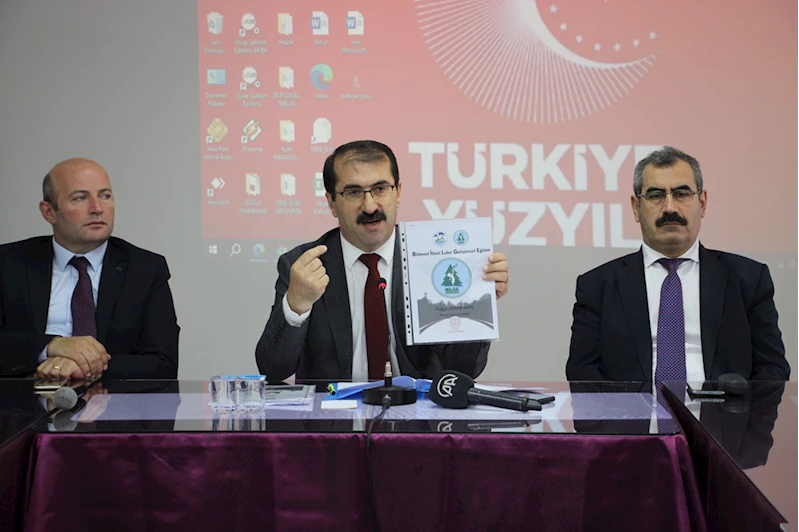 Artvin Milli Eğitim Müdürü Fahri Acar, gazetecilerle bir araya geldi
