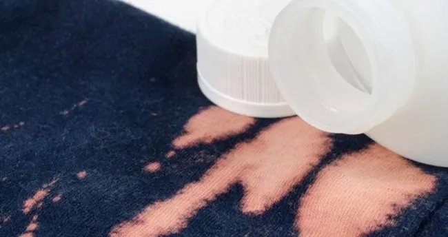 Siyah kumaştan domestos lekesi nasıl çıkar?