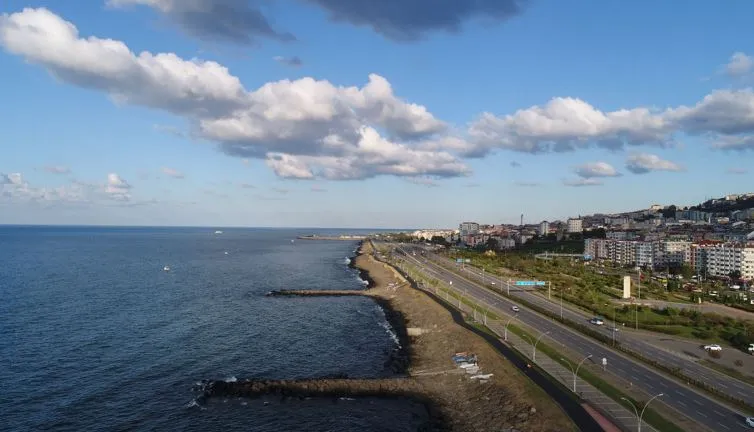 Trabzon Sahilinde İşgal Var!