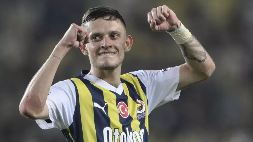 Fenerbahçe, Sebastian Szymanski