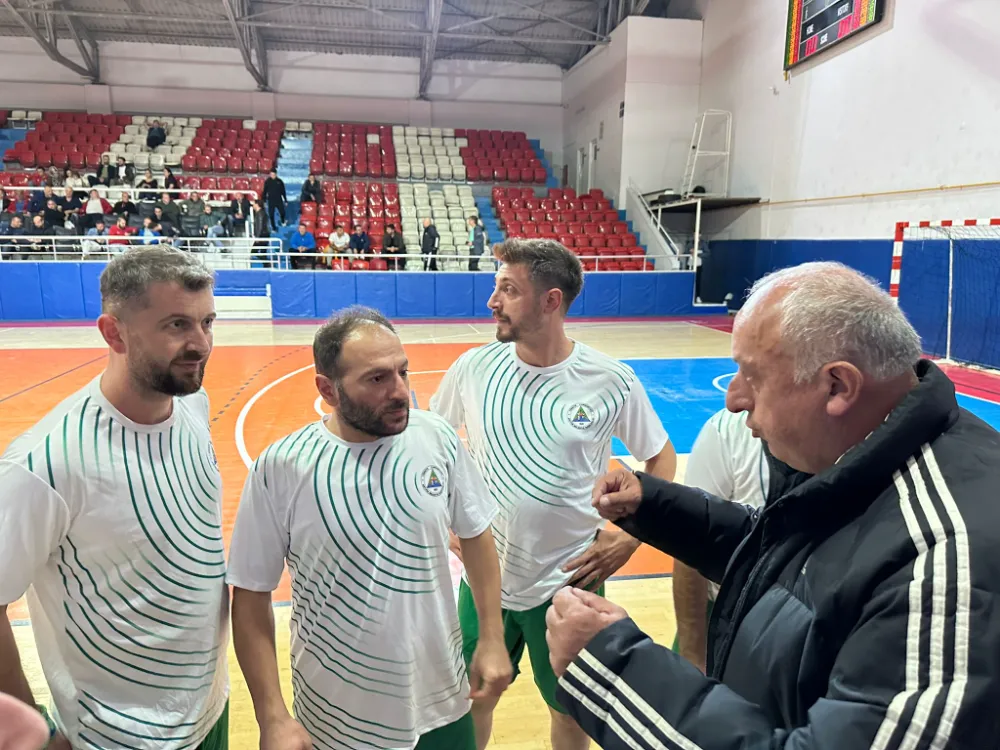 Deniz Bebek için düzenlenen Futsal Turnuvasında Belediyemiz yarı finalde