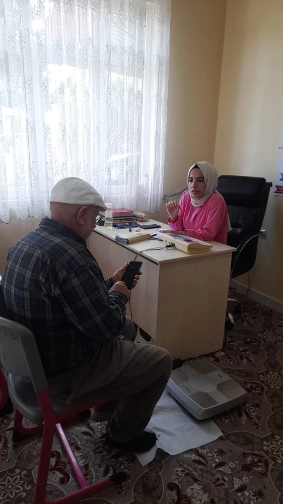 Terme İlçe Sağlık Müdürlüğü, mahallelerde sağlık taraması yapıyor