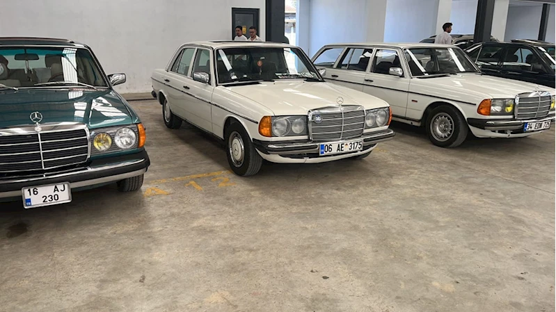 Klasik araç tutkunları Düzce