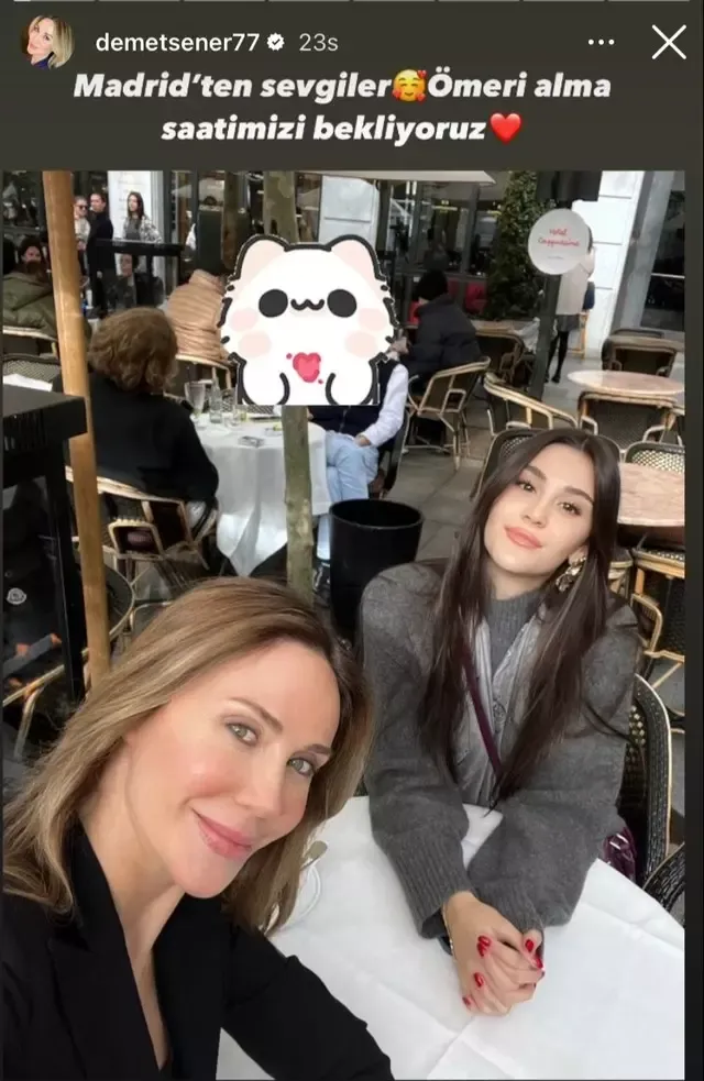 Demet Şener kızı ve oğluyla paylaşım yaptı! Kızı güzelliğiyle büyüledi
