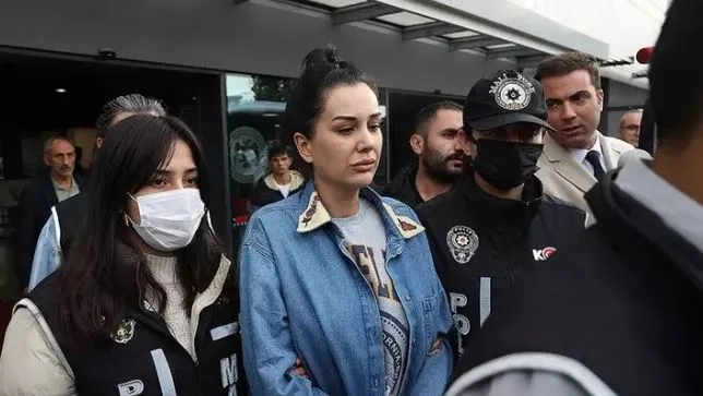 Dilan Polat cezaevinden yakın arkadaşına haber gönderdi!