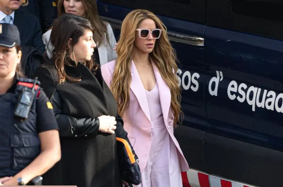 Shakira Cezaevine Girmekten Son Anda Kurtuldu! 