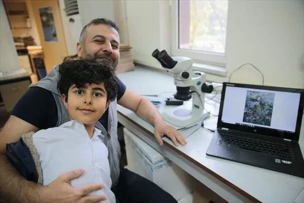 Keşfettiği sümbül türüne 13 yıl önce kaybettiği babasının adını verdi