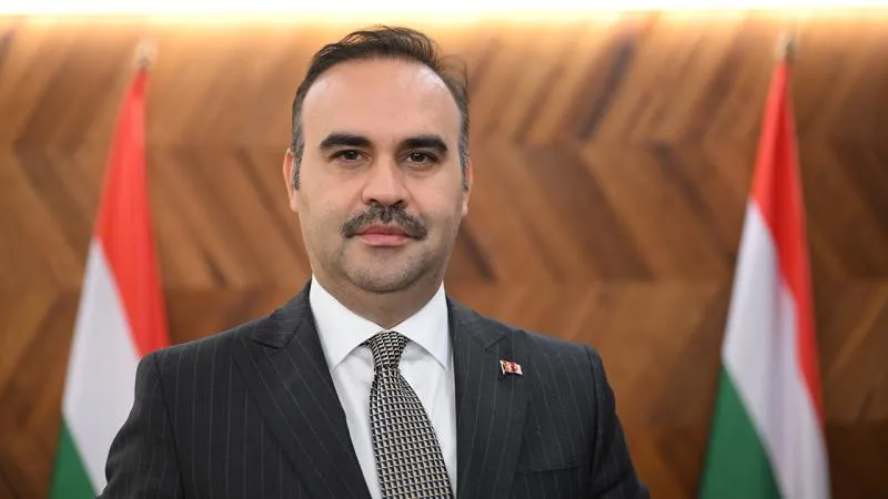Bakan Kacır: Türkiye ile Macaristan