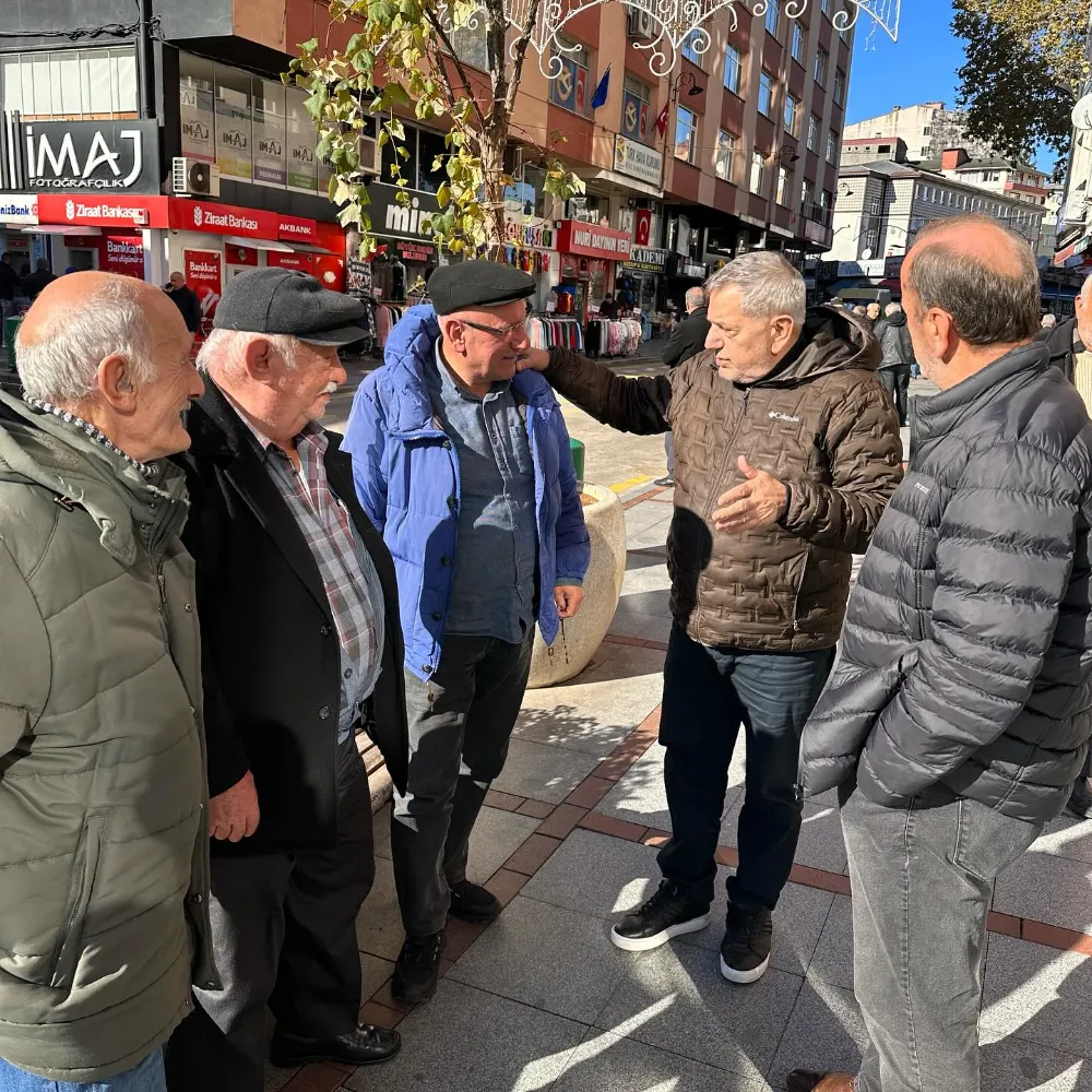 CHP Rize Milletvekili Tahsin Ocaklı, Rize Esnafını Ziyaret Etti