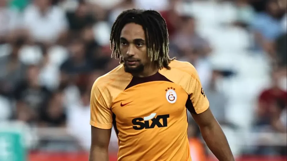  Sacha Boey, Fransa Milli Takımı için hayat felsefesini değiştirdi