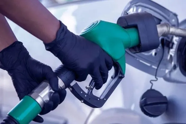 8 KASIM AKARYAKIT FİYATLARI! Benzin, motorin, LPG kaç TL oldu? 