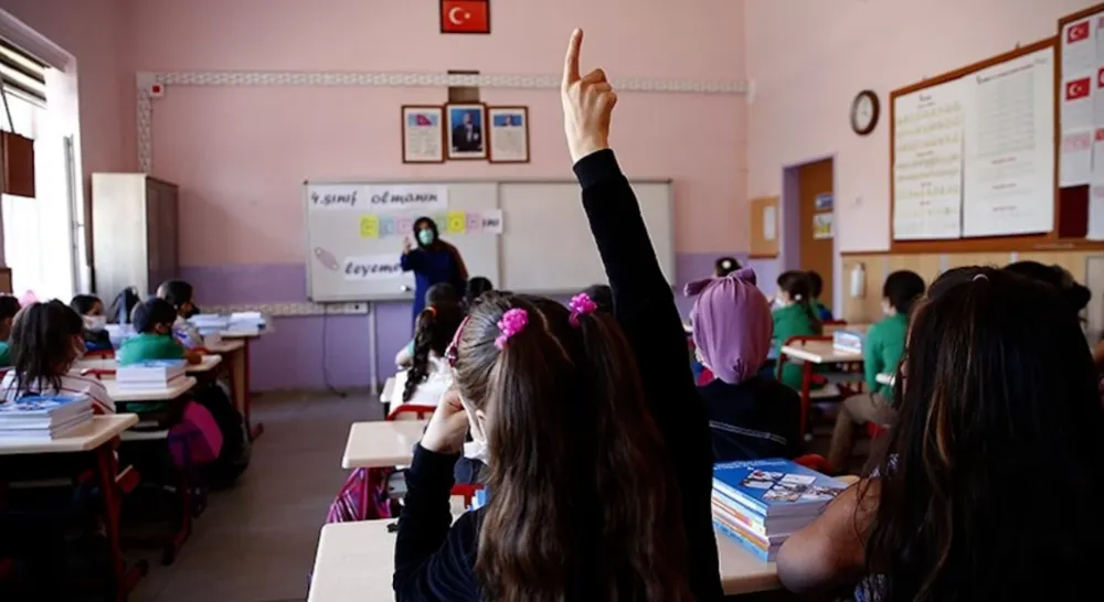 Görgü kuralları ders mi oldu? Hangi sınıflara 