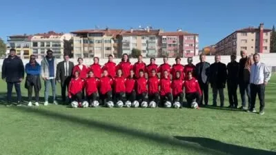 Kurulan kadın futbol takımı 3. Lig