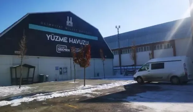 Üniversite öğrencisi yüzme havuzunda boğularak can verdi