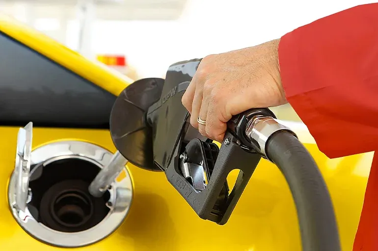 22 Aralık akaryakıt fiyatları! Benzin ve motorine zam, indirim var mı?