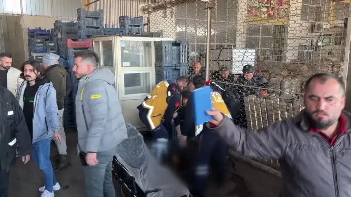 Bıçaklı kavgada 1 kişi öldü