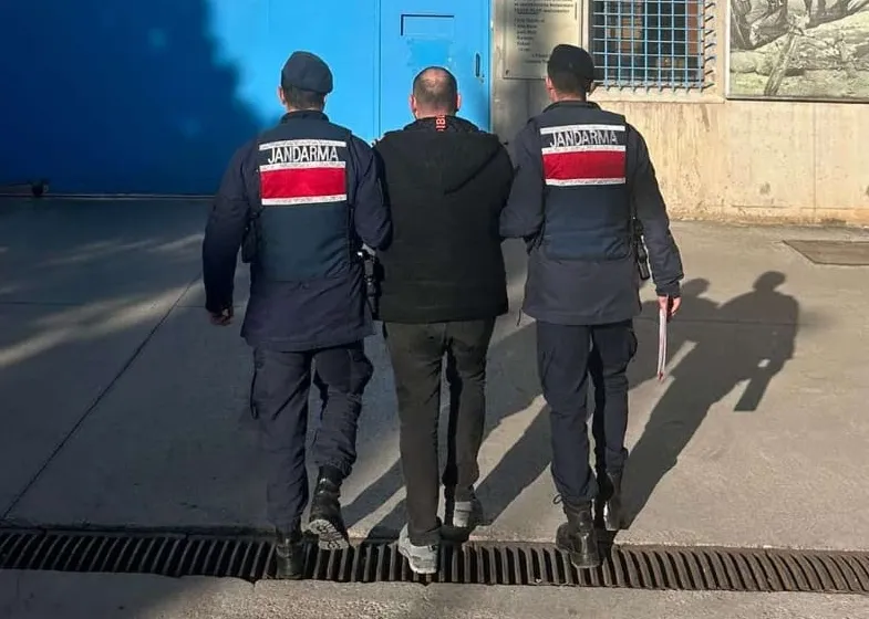 Samsun’da çeşitli suçlardan aranan 4 firari hükümlü yakalandı
