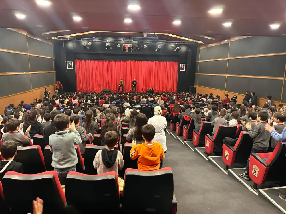 Erzurum Büyükşehir Belediyesi, Çocukları Eğlendirmeye Devam Ediyor