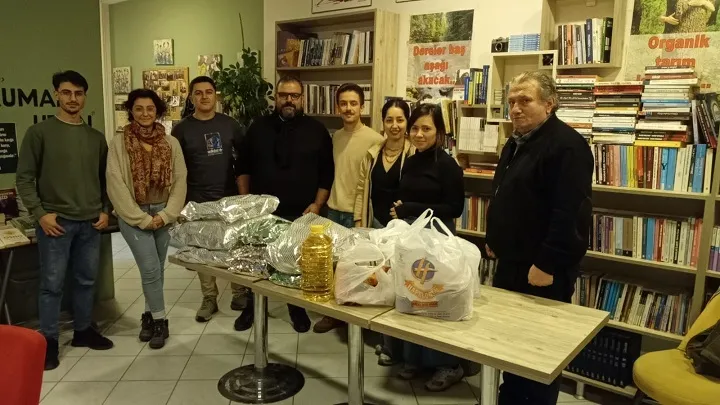 Özgür Sesler Örnek Olmaya Devam Ediyor