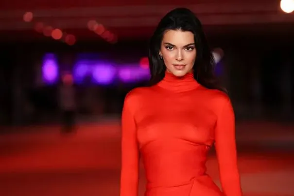 Kendall Jenner Tarzından Ödün Vermedi! 