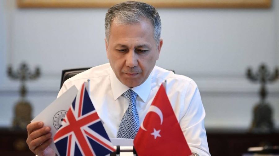 İçişleri Bakanı Ali Yerlikaya, İngiltere İçişleri Bakanı Suella Braverman ile telefonda görüştü