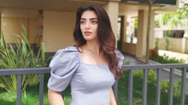 Özge Törer kimdir? Kaç yaşında? Instagram adresi ne?