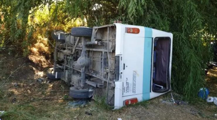 Minibüs faciası! 8 ölü 13 yaralı...