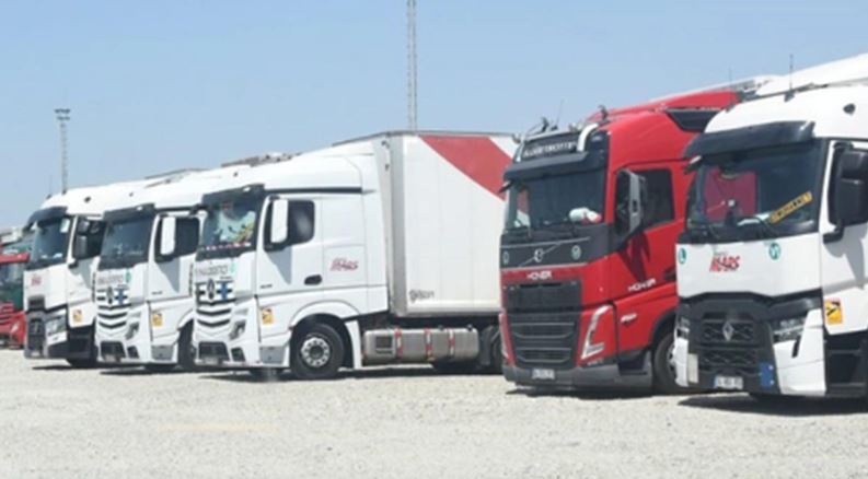 Korkunç olay! Tır dorsesinden 4 ceset çıktı