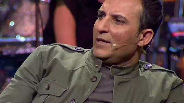 Kendisinden 24 Yaş Küçük Sevgilisi olan Rafet El Roman İsyan Etti! 