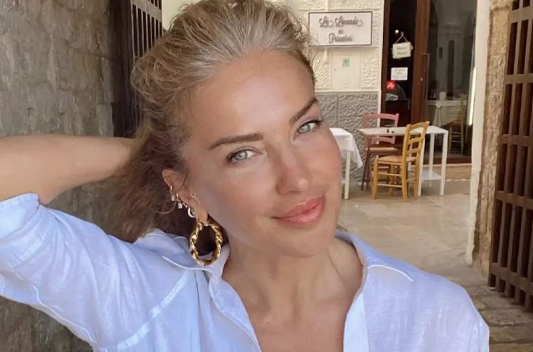 Burcu Esmersoy Sevgilisiyle Görüntülendi! 