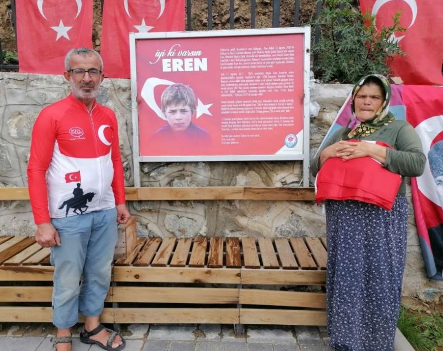 Trabzon’da  Eren Bülbül’ün mezarını ziyaret etti