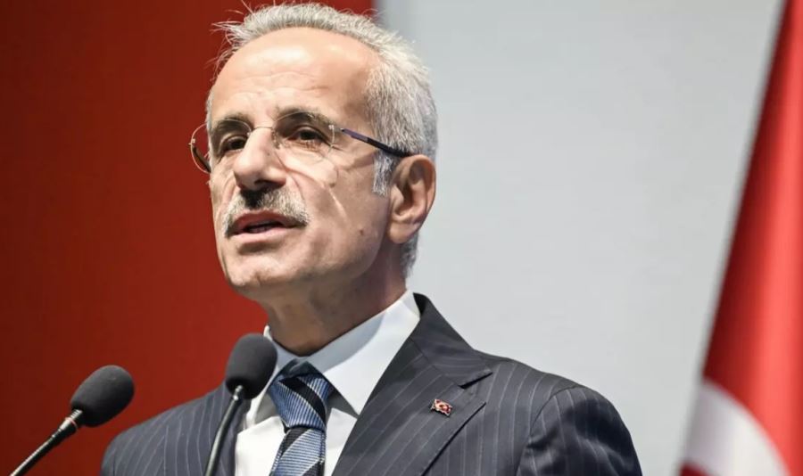 Bakan Uraloğlu, Kop Tüneli şantiyesinde incelemelerde bulundu