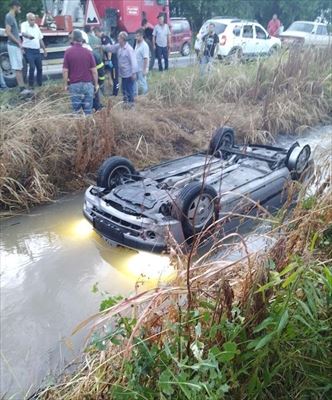 Tokat’ta sulama kanalına düşen otomobildeki 2 kişi yaralandı