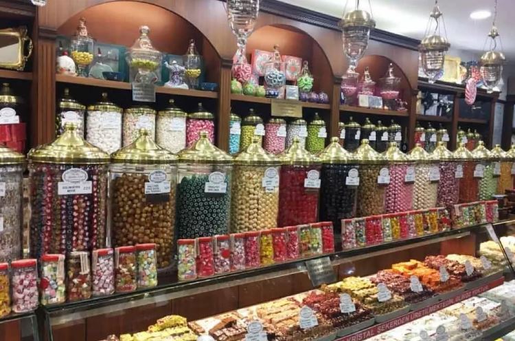 Rüyada Şeker Dükkanına Gitmek Ne Demek? 
