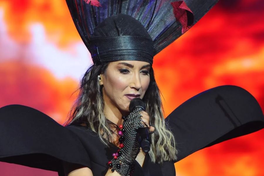 Hande Yener sosyal medyanın diline düştü!