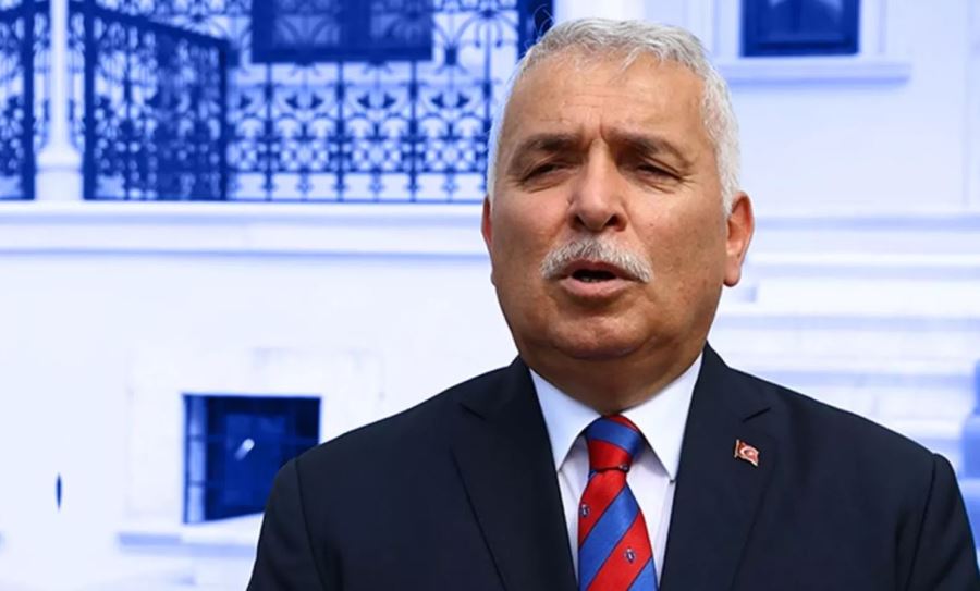 Vali Aziz Yıldırım, Bordo Mavili Kravatı Taktı!