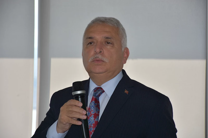 Trabzon Valisi Aziz Yıldırım, gazetecilerle bir araya geldi