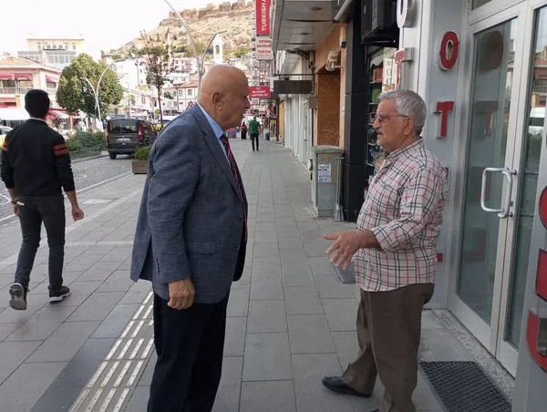 Bayburt Belediye Başkanı Hükmü Pekmezci, Esnaflar ve Vatandaşlar İle İstişarelerini Sürdürüyor