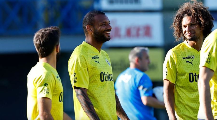 Fenerbahçe Brezilyalı Oyuncusuna Veda Etti!