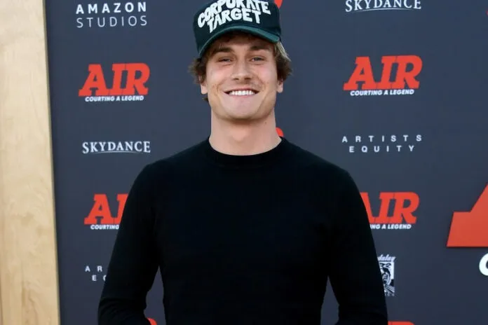 Cole Bennett hayatı ve biyografisi?