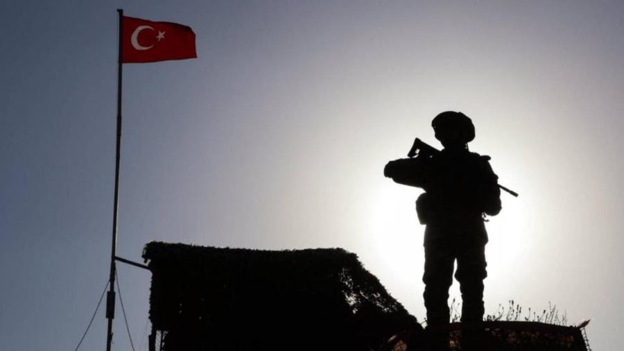 Suriye sınırında  terör örgütü mensubu 2 kişi yakalandı