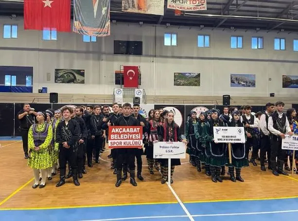 Akçaabat Horonu Türkiye Birincisi Oldu!