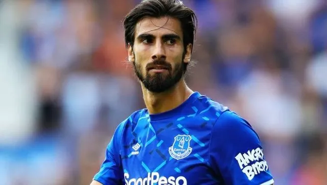 Andre Gomes kaç yaşında ve hangi mevkide oynuyor?