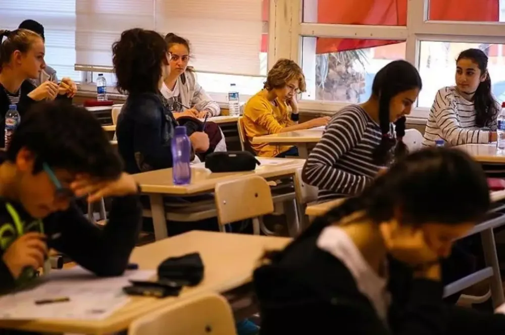 Okullar 4 gün mü olacak? Bakan Tekin açıkladı!