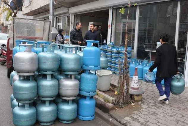 Tüp fiyatları rekor seviyeyi gördü: Zam üstüne zam tüp fiyatlarına geldi!