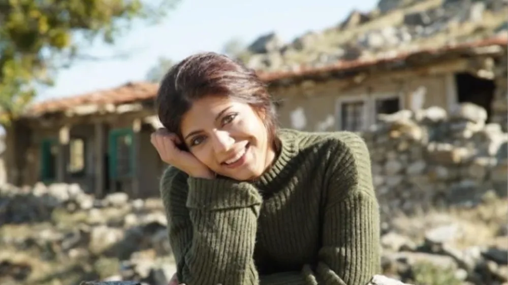 Gönül Dağı Zeynep Diziden Neden Ayrıldı?