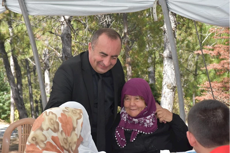 İskilip Belediyesi yaşlılar için piknik etkinliği düzenledi